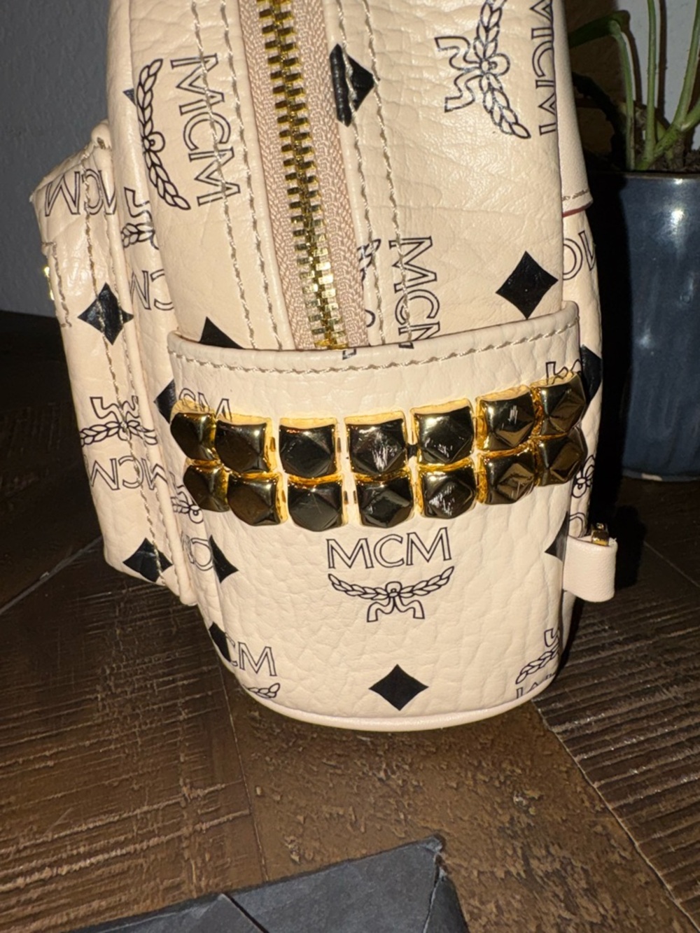 MCM Mini Stark Visetos Backpack Crossbody Bag LIKE NEW - Picture 9 of 13